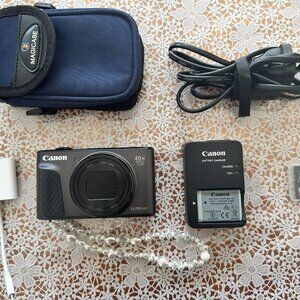 Canon PowerShot SX730 HS Digital Camera Bundle – Case, Charger & 128GB SDXC Card